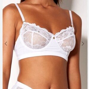 Muse Bra XS White by Gooseberry Intimates. NWOT.